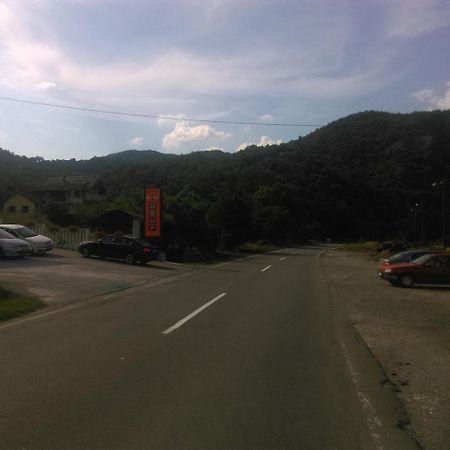 Karavan 123 Raška Exteriér fotografie