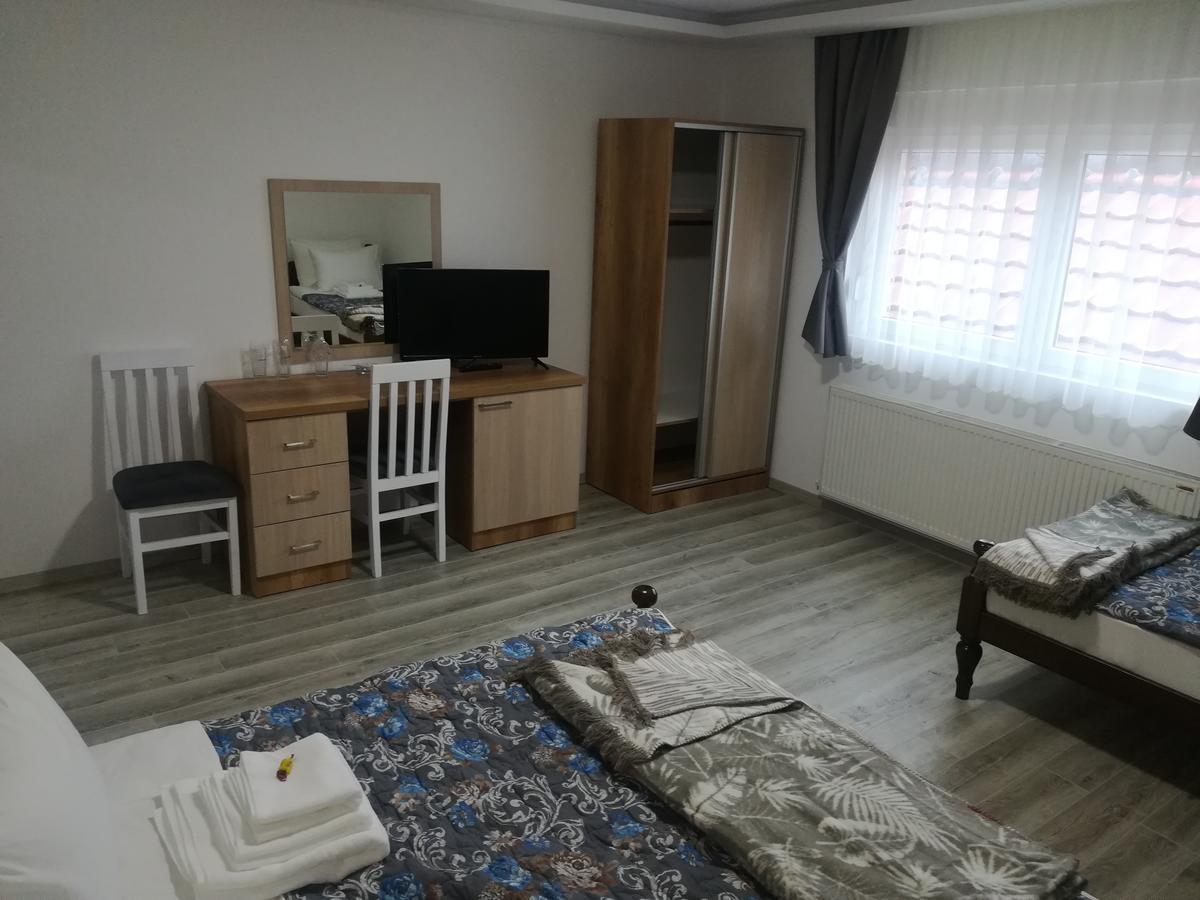 Karavan 123 Raška Exteriér fotografie