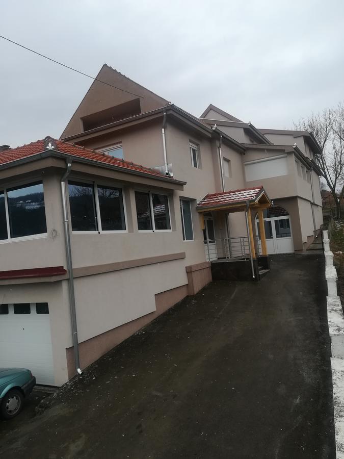 Karavan 123 Raška Exteriér fotografie