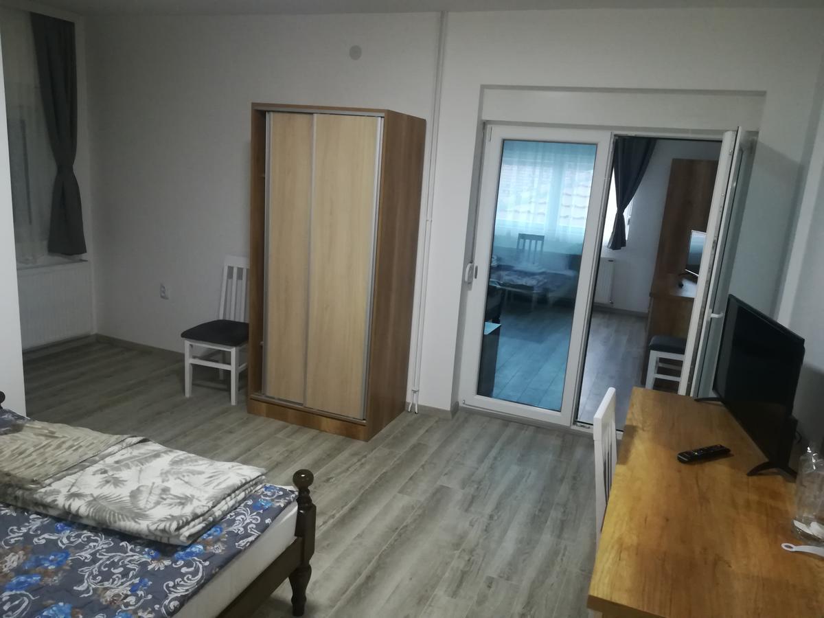 Karavan 123 Raška Exteriér fotografie