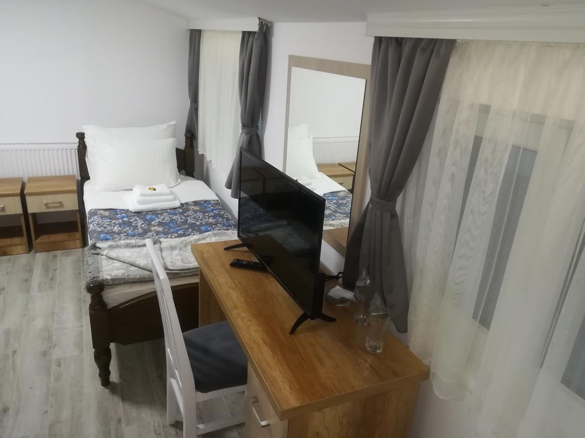 Karavan 123 Raška Exteriér fotografie